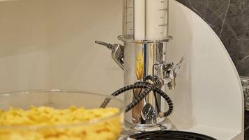 Free daily continental breakfast