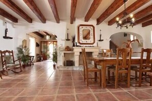 Dining - Villa Toni Mosca, Beautiful villa near Pollensa (Pollença)