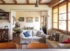 Free daily continental breakfast  - B&B Casa Decimo (Greve in Chianti)