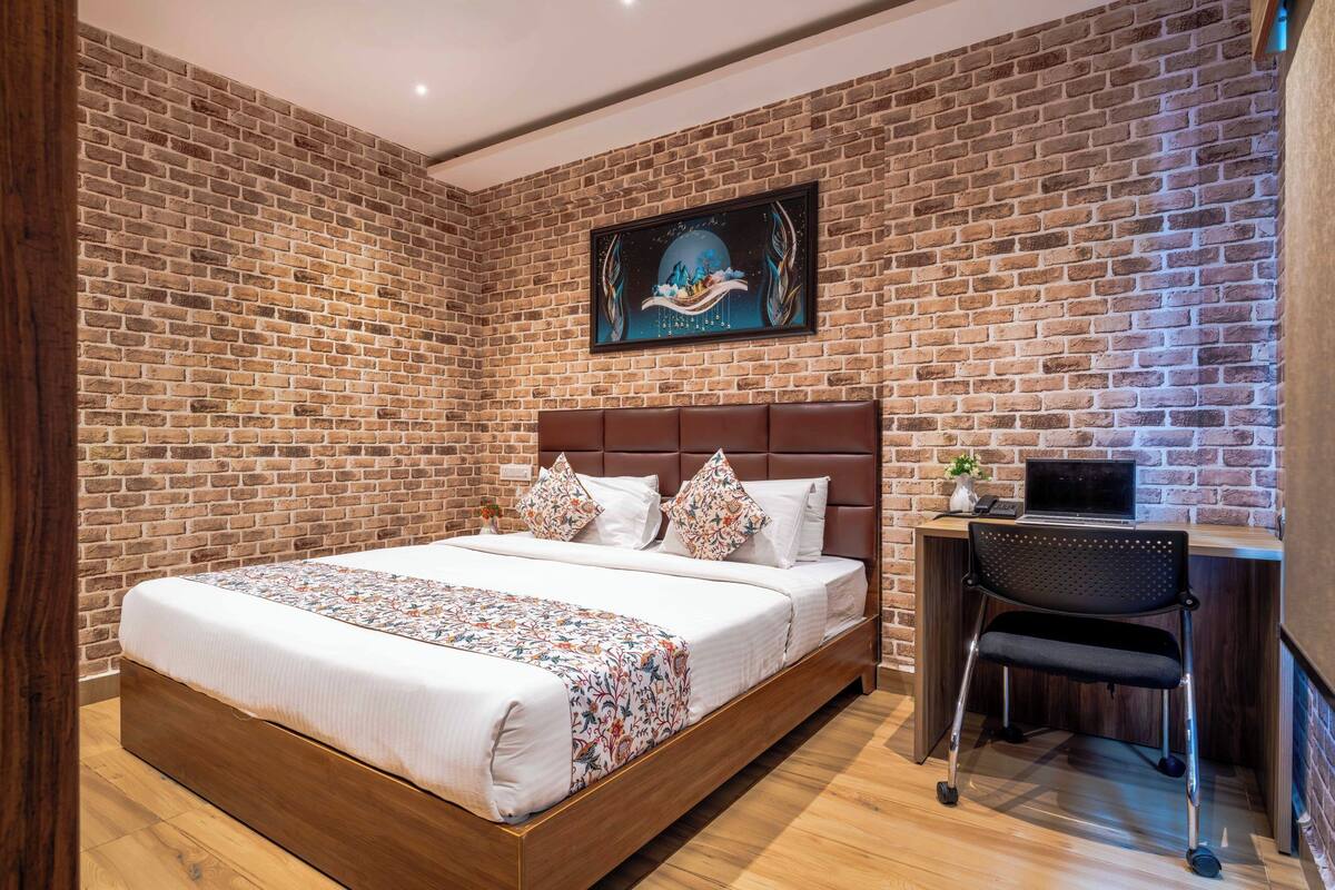 Luxe kamer | 1 slaapkamer, een bureau, een laptopwerkplek