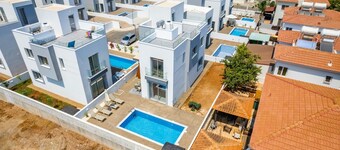 Villa Seabreeze Artemis by Ezoria Villas
