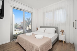 3 Schlafzimmer, Bügeleisen/Bügelbrett, WLAN, Bettwäsche