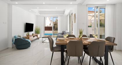 Villa Seabreeze Chloe by Ezoria Villas