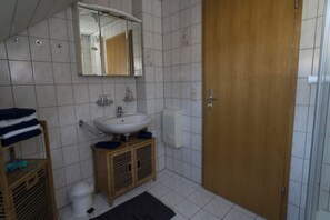 Shower, hair dryer, towels, soap - Ferien bei Fechtig, 10 Min. vom Schluchsee Entfernt (Schluchsee-Schönenbach)