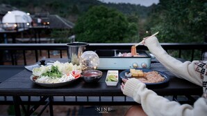 Outdoor dining - Khaopubpa Resort (Na Yong)