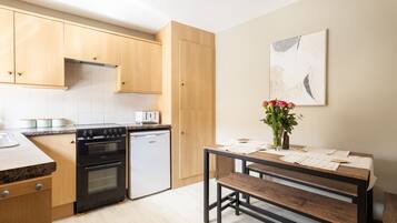 3 bedrooms, iron/ironing board