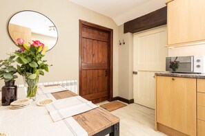 House | 3 bedrooms, iron/ironing board - Host Stay Heather Cottage (York)