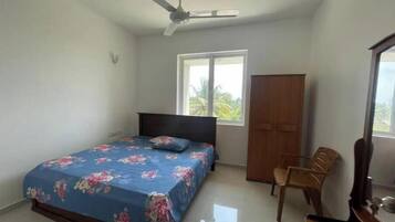 2 chambres, fer et planche Ă repasser, Wi-Fi, draps fournis