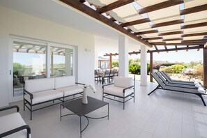 Terrace/patio - Villa Maddalena a Cannigione by Wonderful Italy (Arzachena)