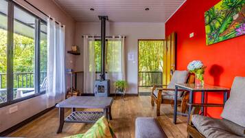 Chalet Keluarga, 2 kamar tidur, balkon, pemandangan gunung | Area keluarga | Perapian