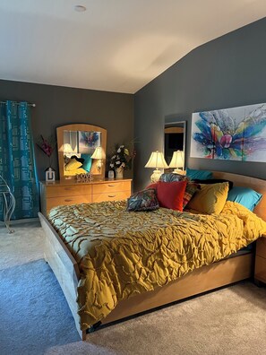 3 soverom, skrivebord, strykejern/-brett og wi-fi