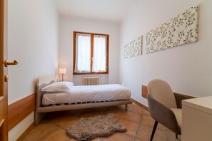 3 chambres, fer et planche Ă repasser, Wi-Fi gratuit, draps fournis