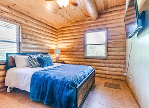 6 soverom, skrivebord, strykejern/-brett og wi-fi (inkludert)