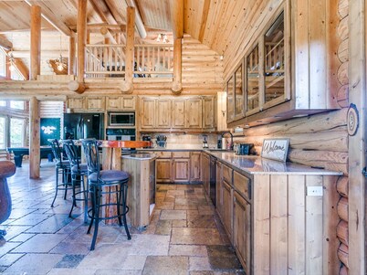 Naffcation Lodge OKC Cabin And Guest House Retreat On 5 Acres