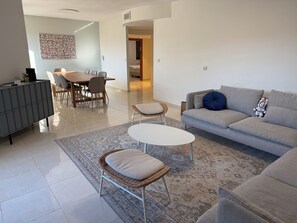 Living area - Diskin Villa with a View (Jerusalem)