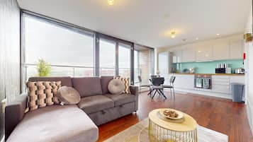 Apartment | Living area | TV