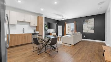 Luxury Apartment, City View | Living area