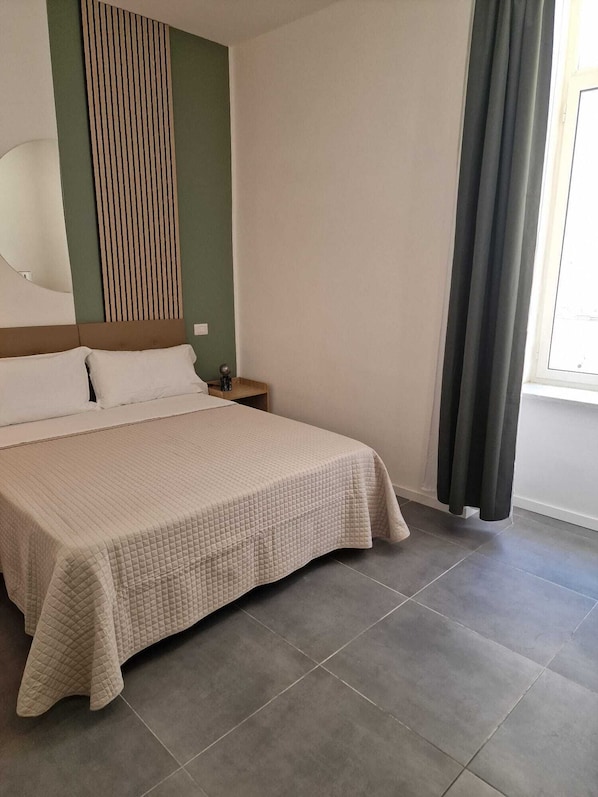 Free WiFi - Incoming Cesare Cortese (Naples)