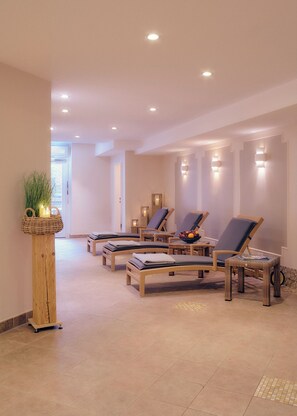 Body treatments, facials, 1 treatment room, manicures and pedicures - Aparthotel am Golfclub Treudelberg (Hamburg)