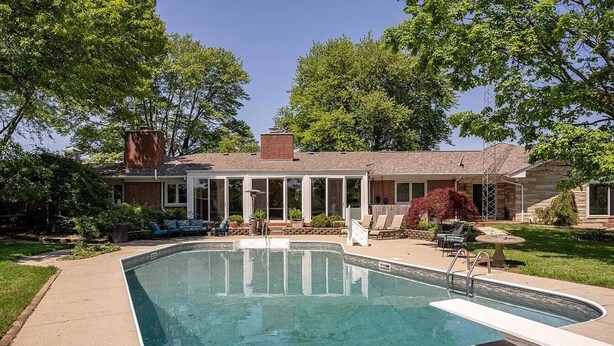 Pool - Charming 4-bedroomHorse Ranch farmhouse in enjoyable Lebanon with AC, Wifi  (Lebanon)