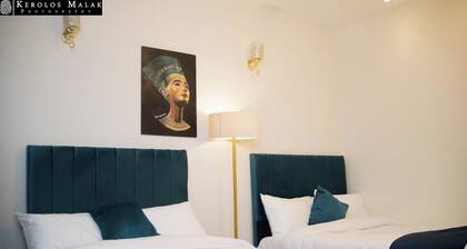 Happy day pyramids view