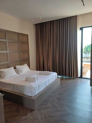 Studiosuite, sjøutsikt | Wi-fi (inkludert) og sengetøy