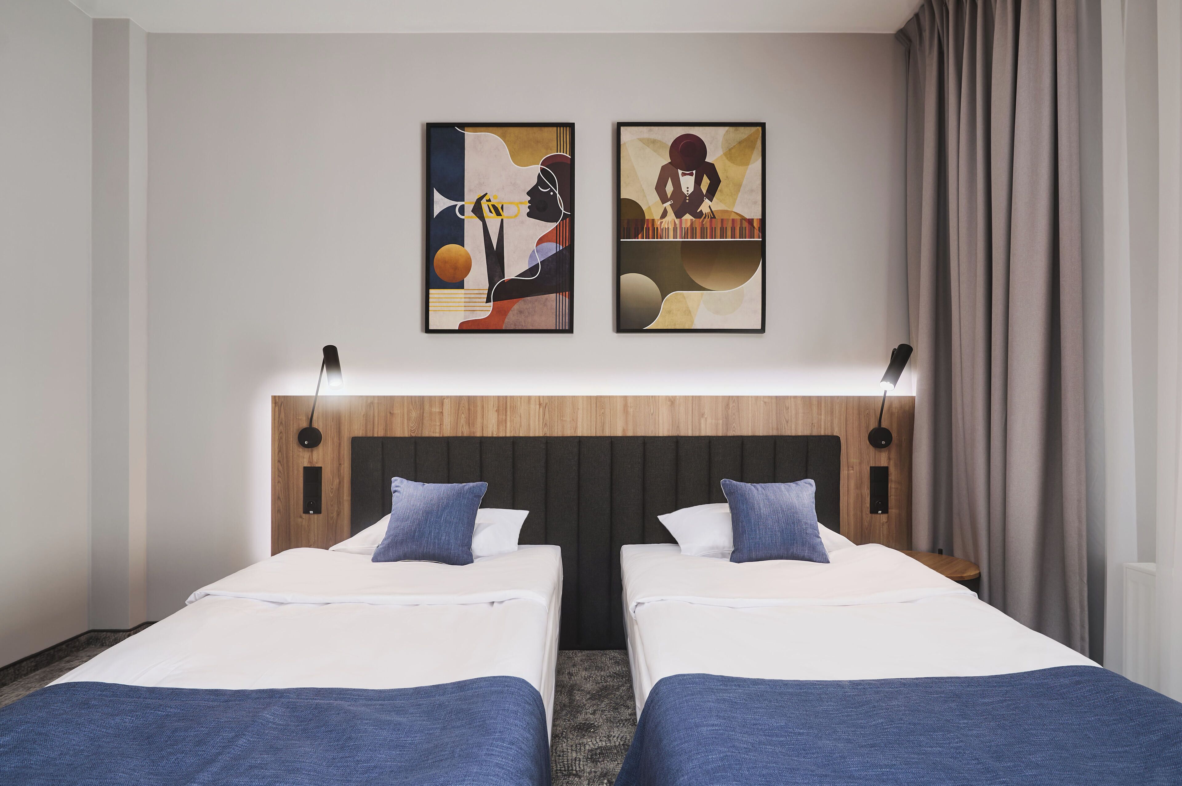 Deluxe Double or Twin Room | In-room safe, iron/ironing board, free WiFi