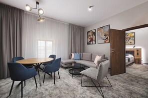 Leilighet – deluxe | Safe på rommet, strykejern/-brett og wi-fi (inkludert)