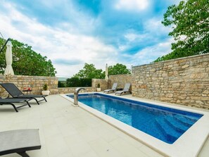 Pool - Amazing Holiday Home With Swimming Pool (Rovinj)