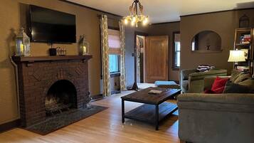 Smart TV, fireplace, video games, DVD player