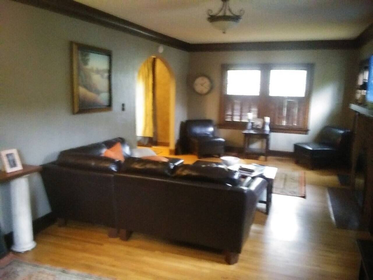 Smart TV, fireplace, video games, DVD player