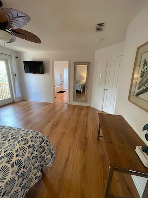 3 bedrooms, iron/ironing board, WiFi, bed sheets - Pelican House, St Augustine, Crescent Beach.  Close to the beach & Ocean Views (St. Augustine)