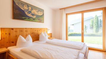 Apartment | 3 bedrooms, individually furnished, bed sheets