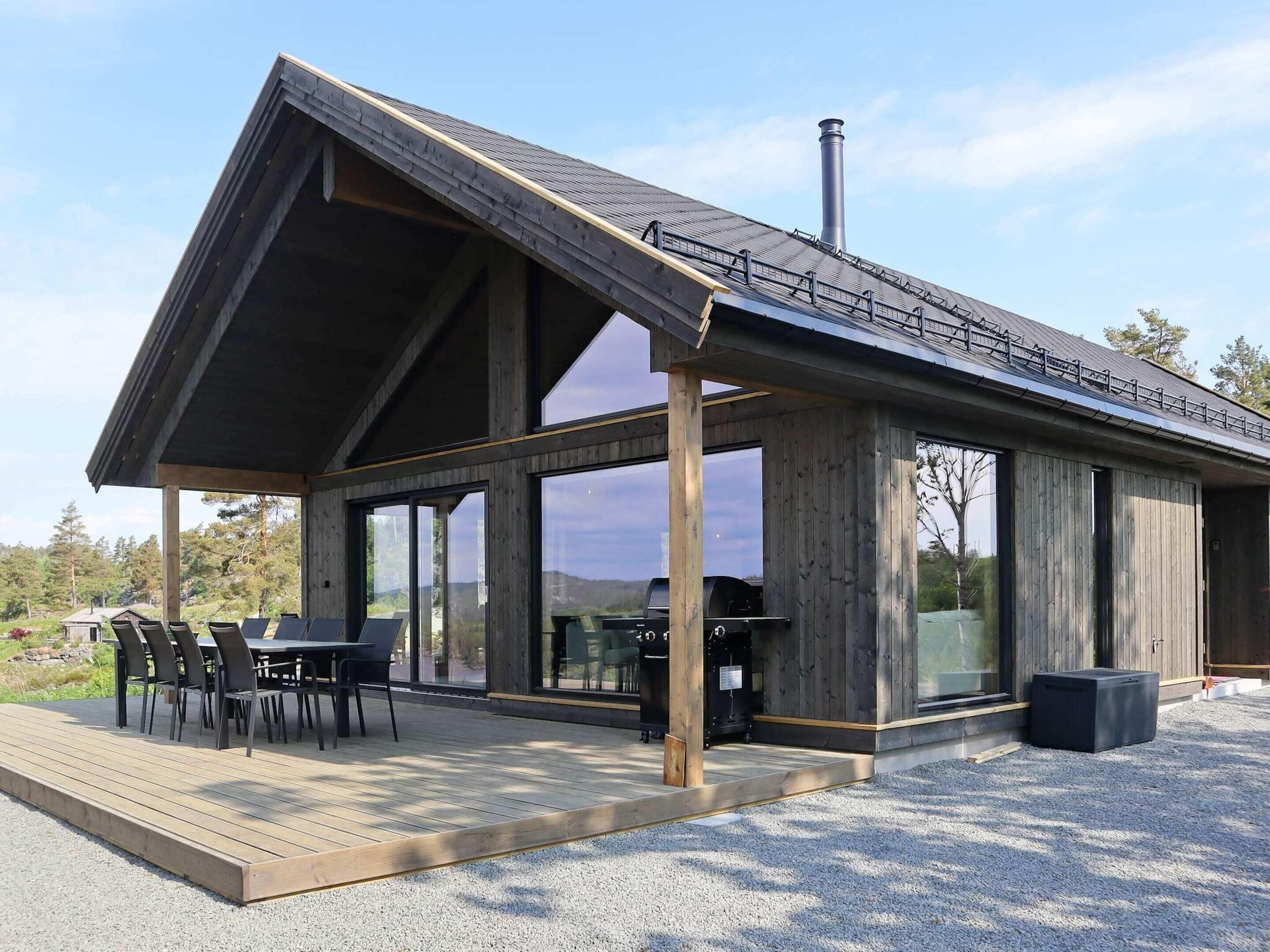 House | Outdoor dining