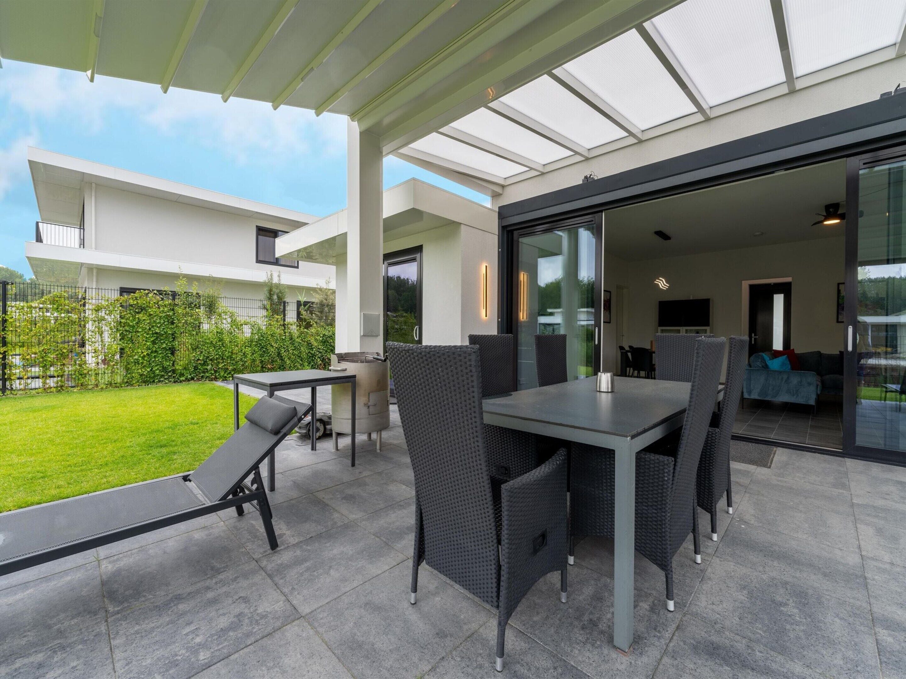 Villa | Dining