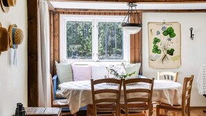 House | Dining - 7 Person Holiday Home in Varmdo (Fågelbrolandet)