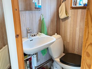 House | Bathroom