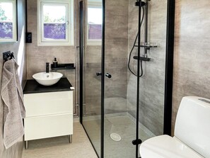 House | Bathroom - 4 Star Holiday Home in Solvesborg (Sölvesborg)