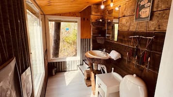 House | Bathroom