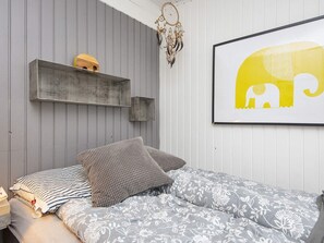 House | 3 bedrooms, individually furnished - 5 Person Holiday Home in Thyholm (Thyholm)