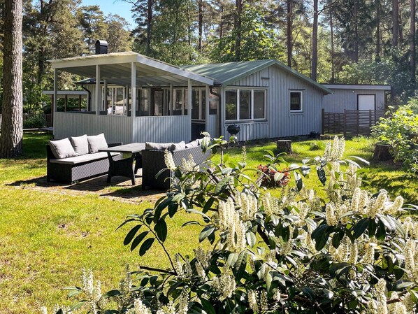 House | Terrace/patio - 4 Person Holiday Home in Sjobo (Sjobo)