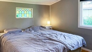 House | 3 bedrooms, individually furnished - 4 Person Holiday Home in Sjobo (Sjobo)