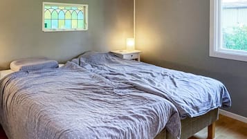 House | 3 bedrooms, individually furnished
