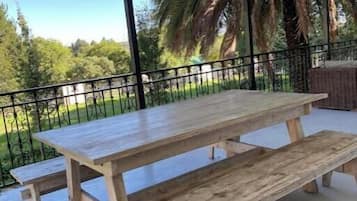Outdoor dining