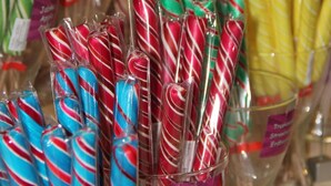A variety of candy bars in clear plastic packaging. - 3 Person Holiday Home in Huskvarna (Huskvarna)