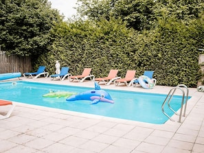 Hus | Pool | Utomhuspool