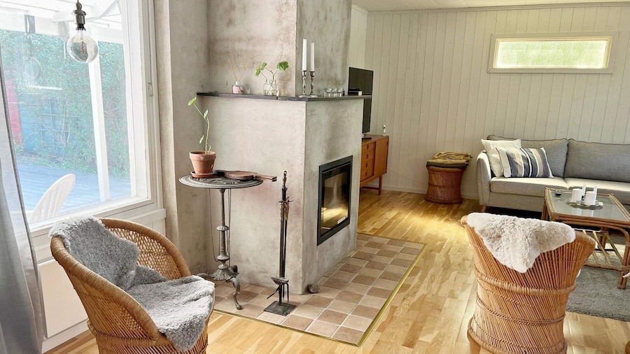 6 Person Holiday Home in Djurhamn