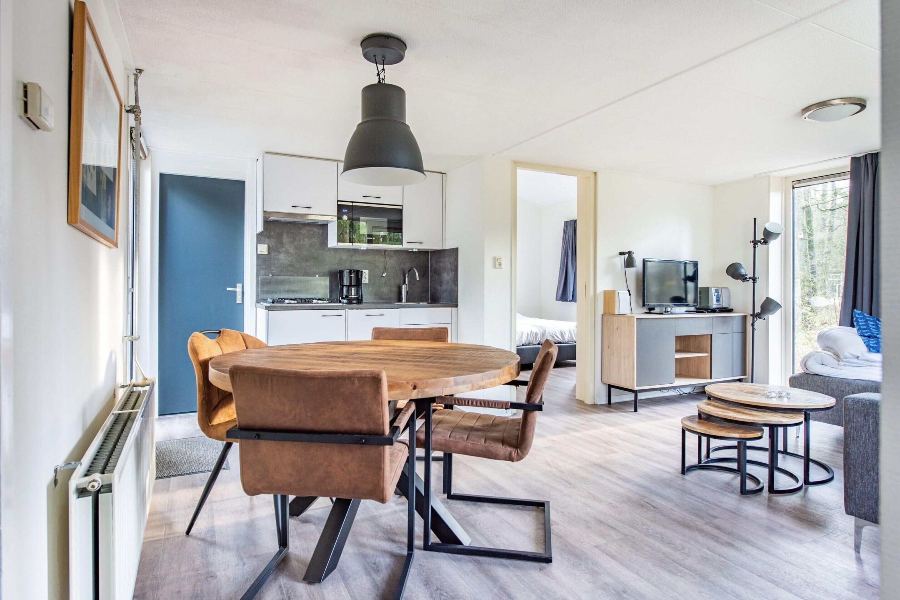 Bungalow | Dining
