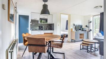 Bungalow | Dining
