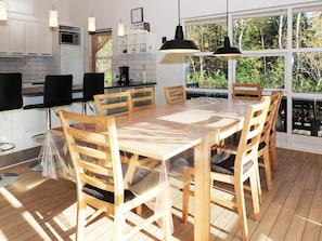 House | Tempat makan